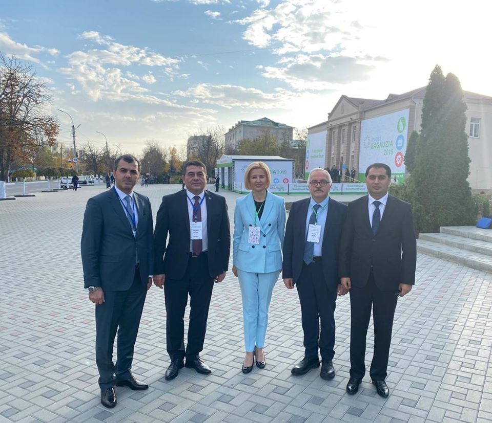 the delegation of azerbaijan on a working visit to moldova met with gagauzia s president irina vlakh intersert